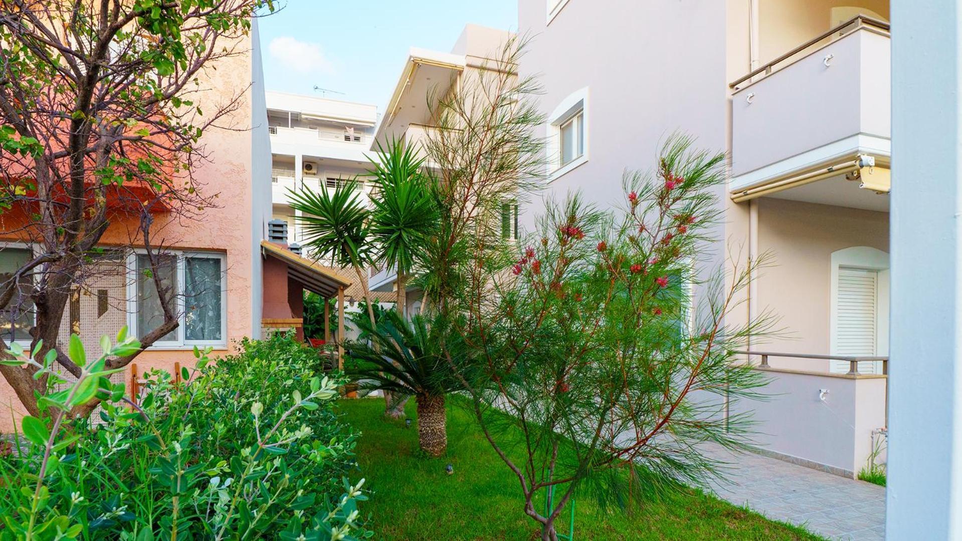 Vakakis-Me Apartments Palaiochora Eksteriør billede