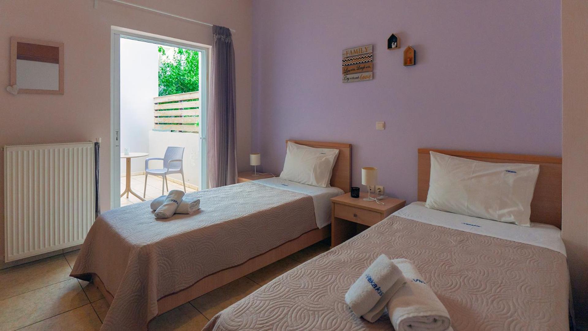 Vakakis-Me Apartments Palaiochora Eksteriør billede