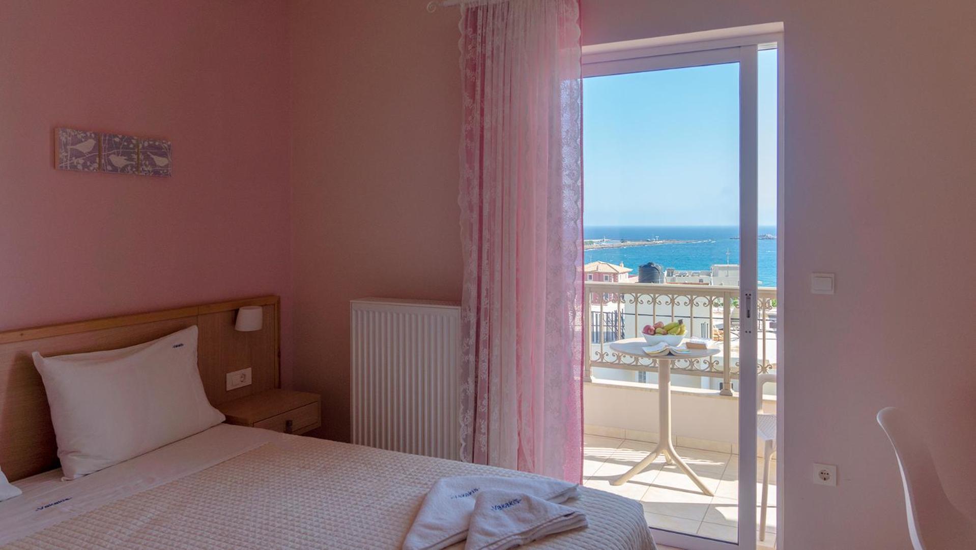 Vakakis-Me Apartments Palaiochora Eksteriør billede