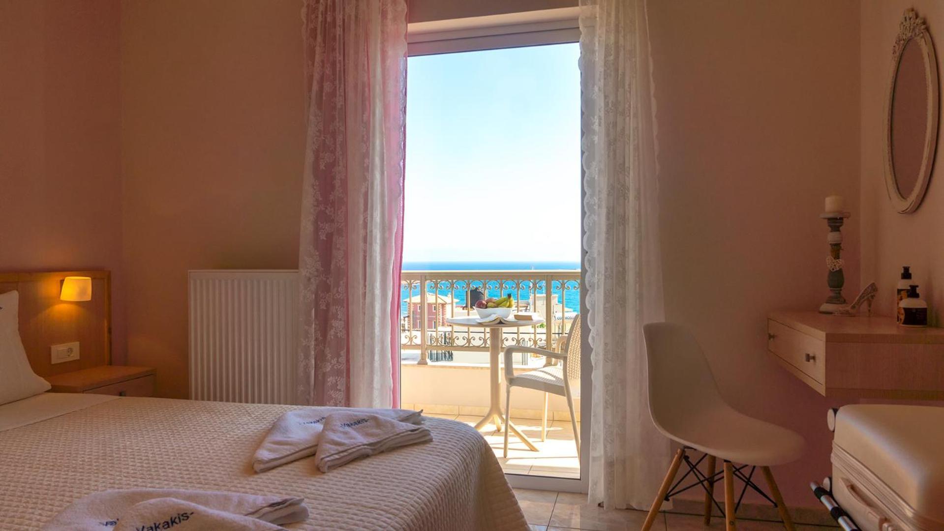 Vakakis-Me Apartments Palaiochora Eksteriør billede
