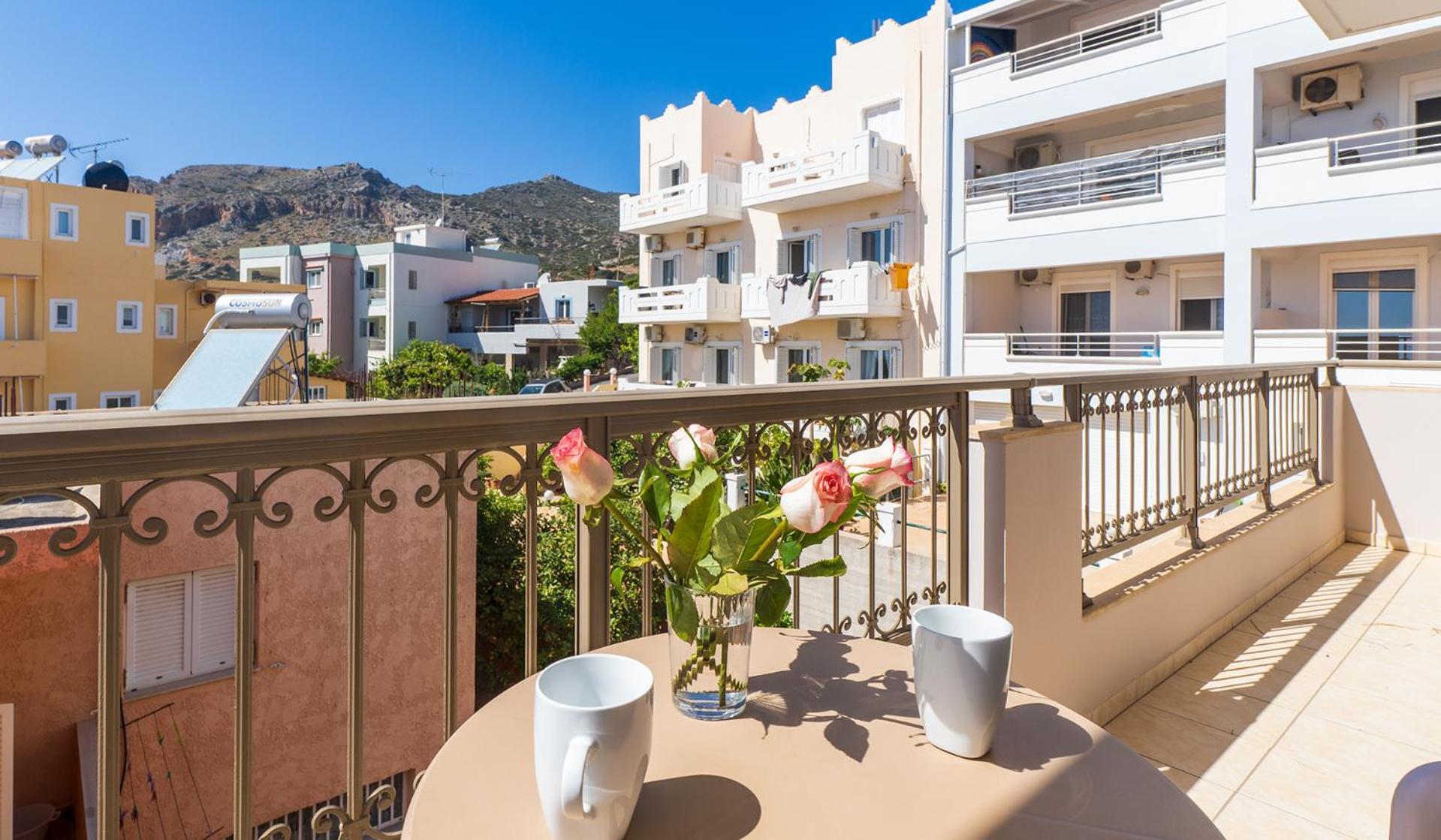 Vakakis-Me Apartments Palaiochora Eksteriør billede