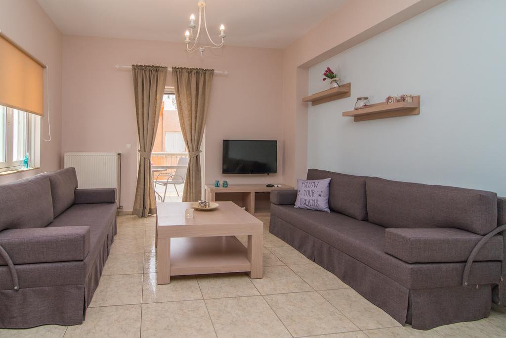 Vakakis-Me Apartments Palaiochora Eksteriør billede